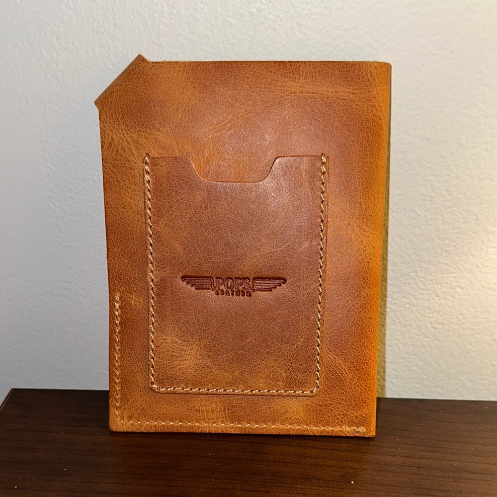 Pops Leather Passport holder Still New
